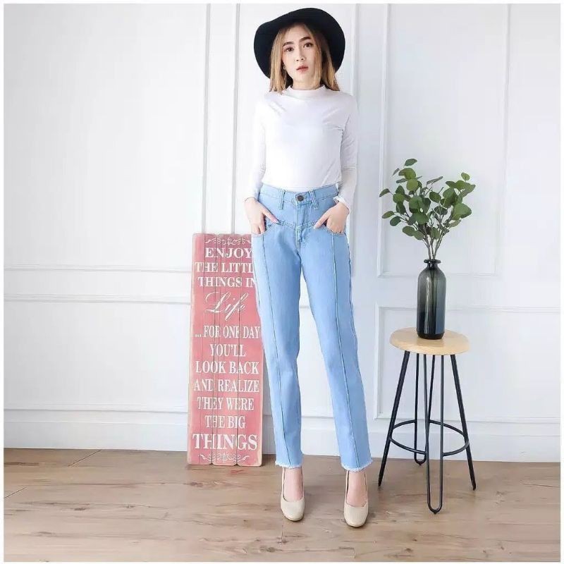 BOYFRIEND JEANS RAWIS | CELANA JEANS WANITA RAWIS ADELA | BOYFRIEND RAWIS FREE BELT