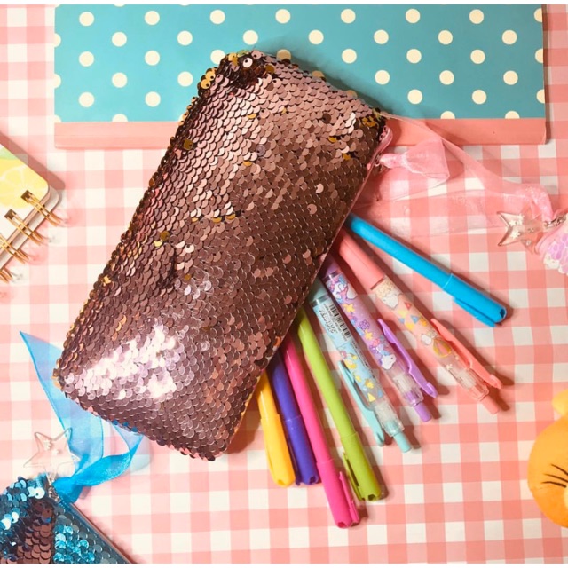 

Tempat pensil manik sequin