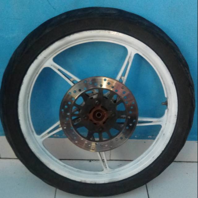 Set Velg Depan motor Yamaha Jupiter/Vega Rr