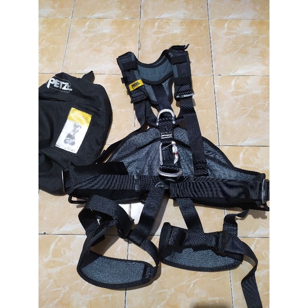 Jual Full Body Harness Avao Bod Petzl Size Like New For Rope Access Rescue Shopee Indonesia