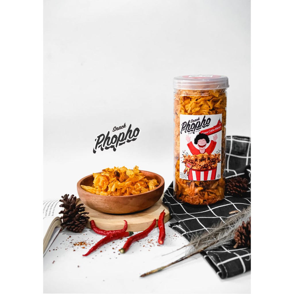 

kripik kriwil snackphopho rasa pedas kemasan toples 270gr( sambal cabai asli)