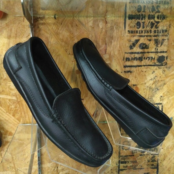 SEPATU PANTOFEL KULIT SINTETIS MURAH FORMAL CASUAL KERJA KANTOR SANTAI LOAFER SLIP ON PRIA WANITA FERARRI