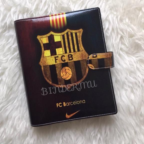 

Stok Terbatas Binder READY Motif Barcelona FC Printing Kulit Multiring A5 / B5