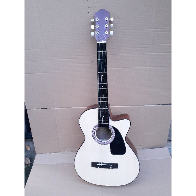 GITAR PEMULA DENGAN VARIASI BONUS / GITAR MURAH / GITAR AKUSTIK/ GRAB/ GOJEK