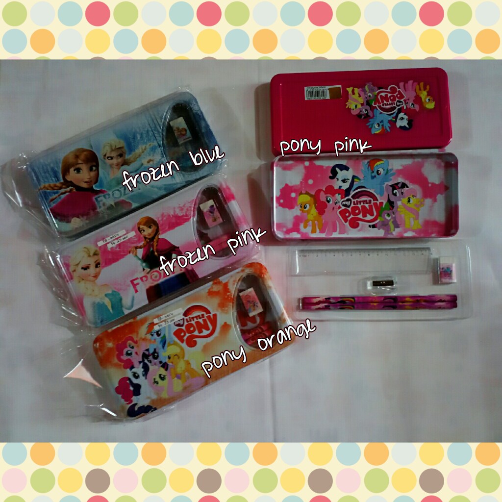 

Tempat Pensil Set Karakter