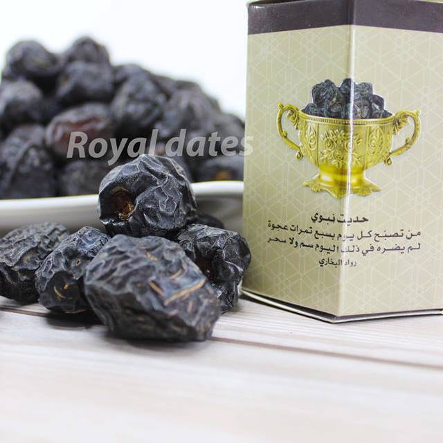 

Kurma Ajwa Royal Dates Asli Madinah 75 Gr