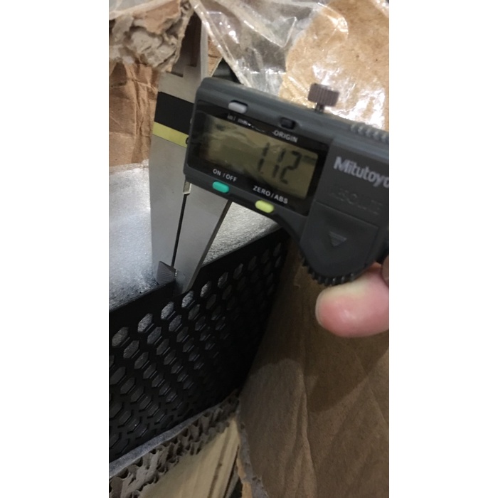 Ram Gril Box Speaker 54 X 118 Cm Import Hitam / Abu Abu Murah Promo