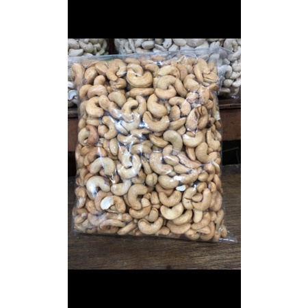 

kacang mede