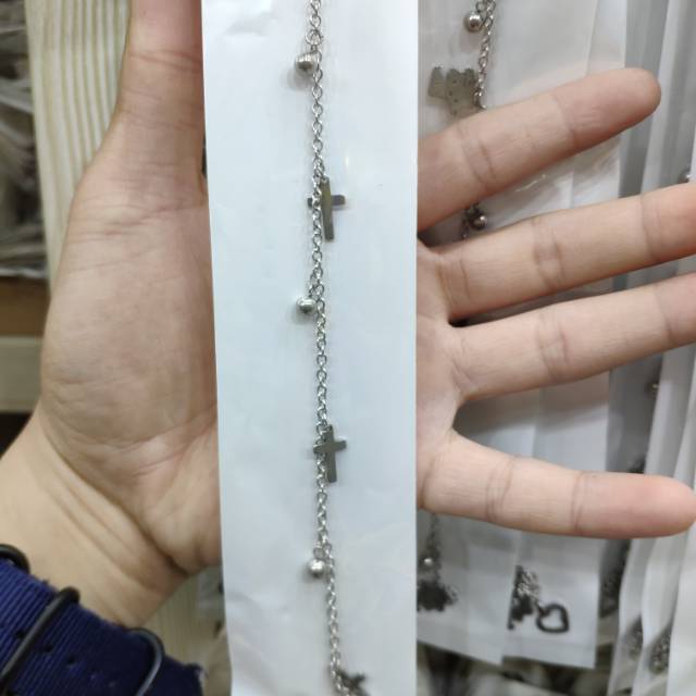Gelang titanium untuk tangan model salib