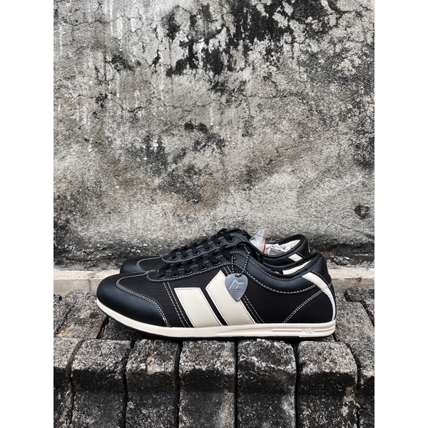 Sepatu Macbeth Brighton Leather Black Cement 100% Original Resmi Store
