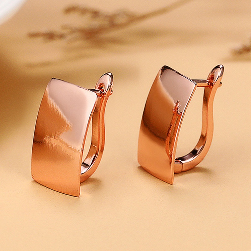 Anting Bentuk Persegi Warna Rose Gold Untuk Wanita