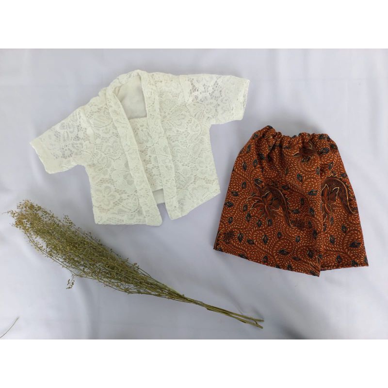 KEBAYA KUTUBURU SALE NEWBORN/BAJU KEBAYA TRADISIONAL/KEBAYA NEWBORN PROPERTY FHOTOGRAPY