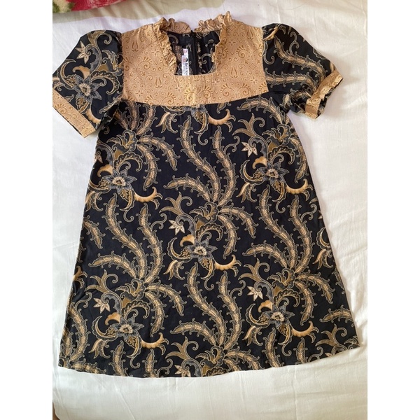 preloved Batik Keris. dress batik, second. umur 6 tahun