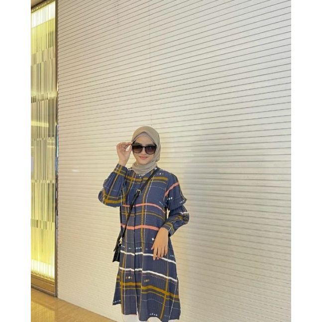 VanillaHijab Jenna Blouse Navy Size L