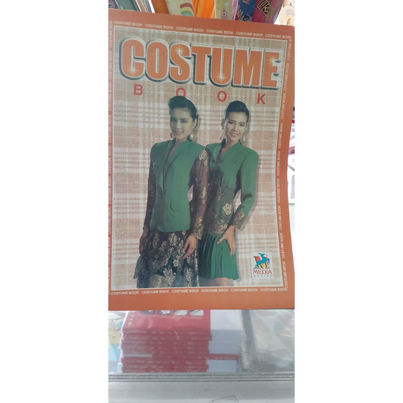 Buku pola menjahit. Costume book