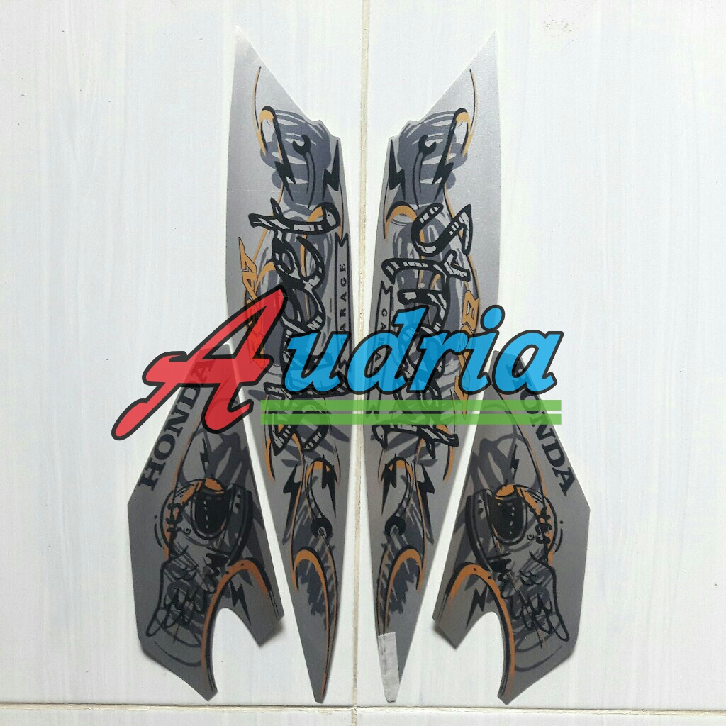 Sticker striping motor Honda Beat street 2021 silver