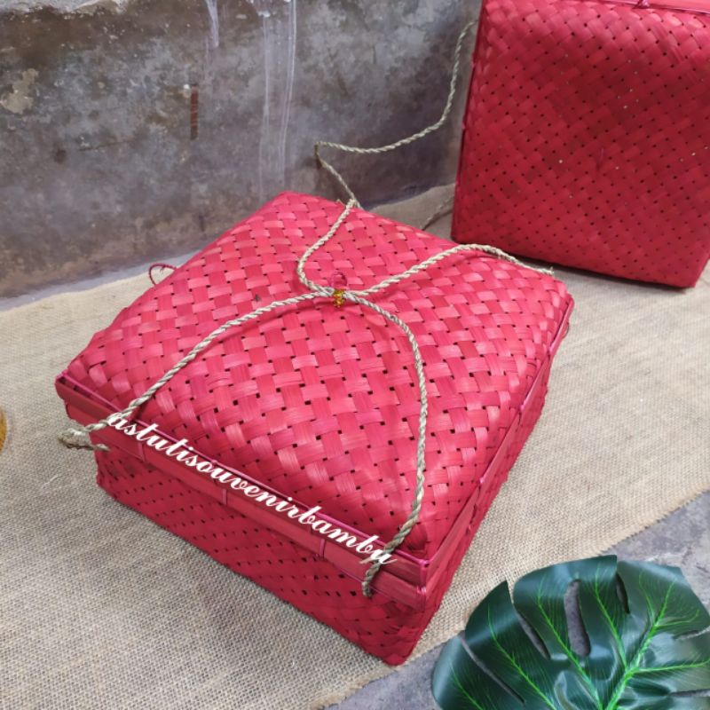 SOKASE BAMBU DENGAN TALI / sokase besek / hantaran nikah / box bambu / bingkisan / parsel lebaran