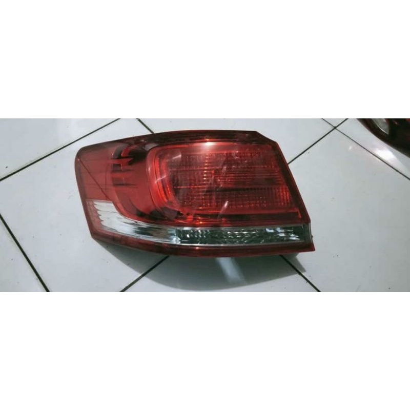 Stoplamp Camry Tahun 2010