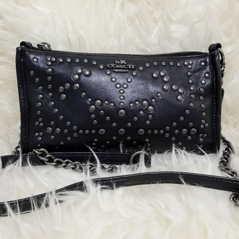 Preloved sling rantai Coach Reveral