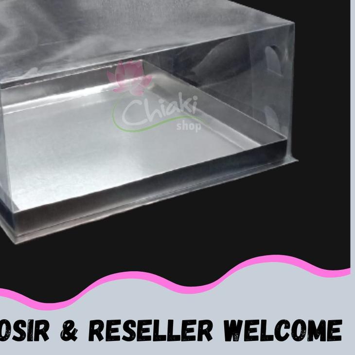 

✽ Box Mika SILVER Uk 25 x 25 x T. 12 cm Cupcake isi 9 Cake Pudding Tart Dus Karton Tebal Perak CHIAKI ⅎ