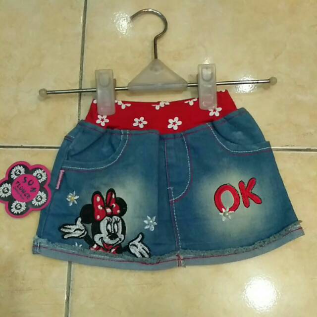 Rok levis anak perempuan uk 1-8