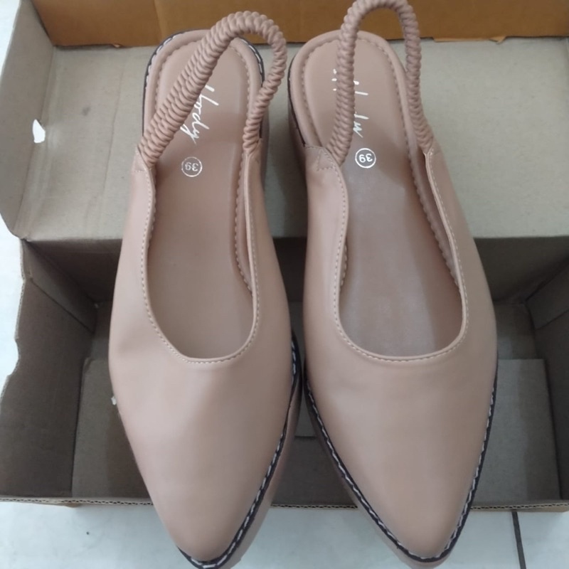 Sepatu Nara by HODY flat shoes 3 CM size 39