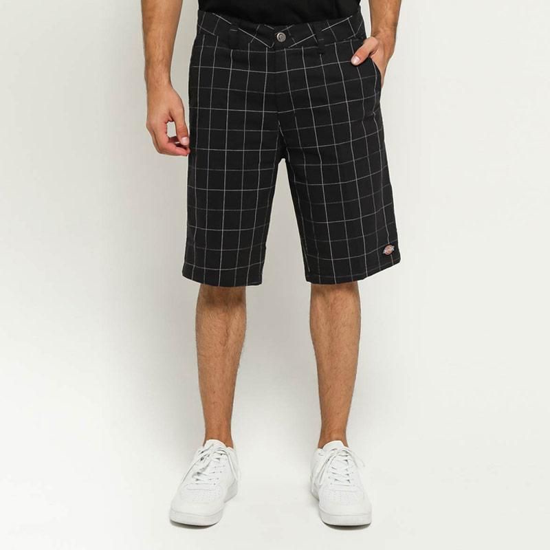 celana pendek tartan