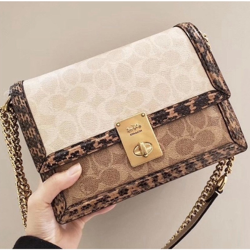 Preloved Tas Coach Hutton Block Signature with snakeskin detail