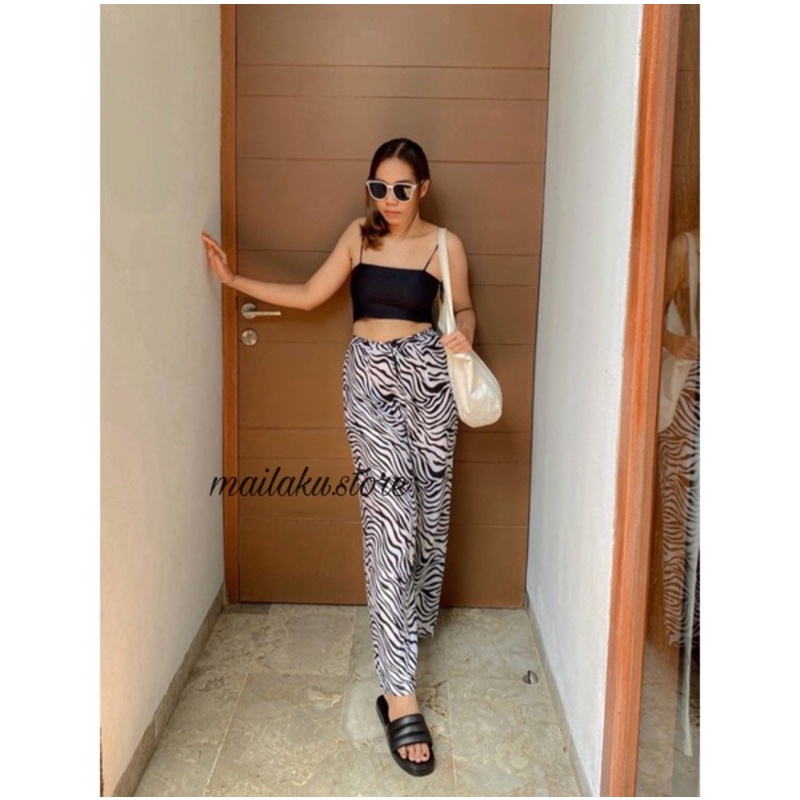 HIGHWAIST ZEBRA//KULOT HIGHWAIST ZEBRA MOTIF