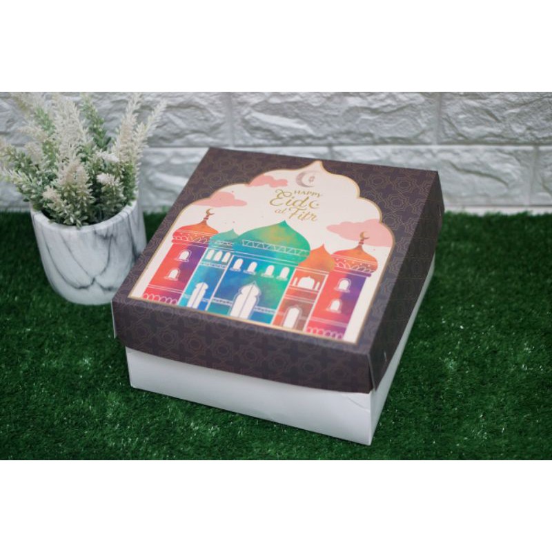 

Kotak kue lebaran uk 25 cm, kotak kue bolu idul fitri design unik