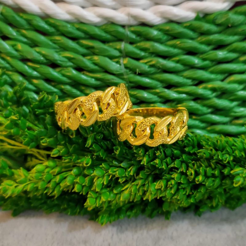 CINCIN MAS SEPUHAN BERLAPIS KRISTAL