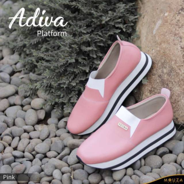 Sepatu platform Adiva produk dari mouza indonesia