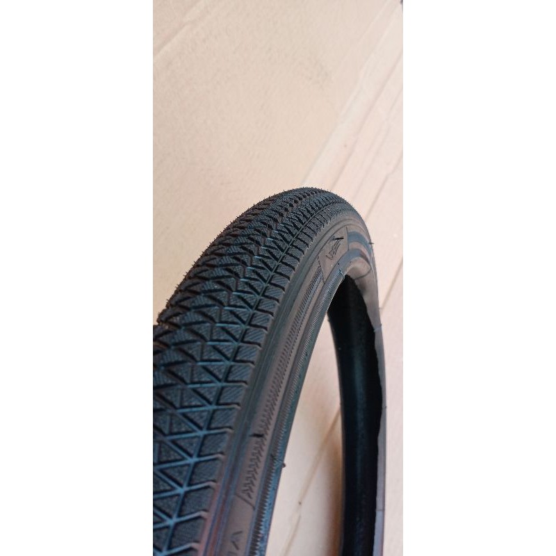Ban luar sepeda bmx/minion uk 20X1,75