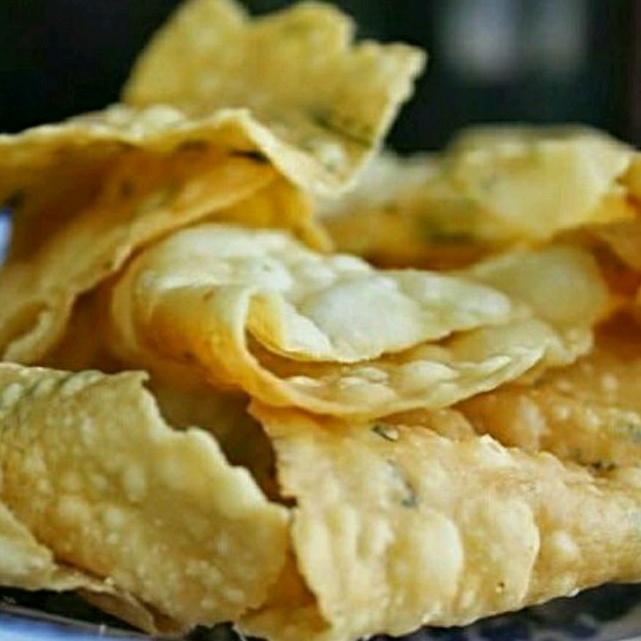 

keripik bawang spesial 1kg kripik bawang super enak gurih banget renyah