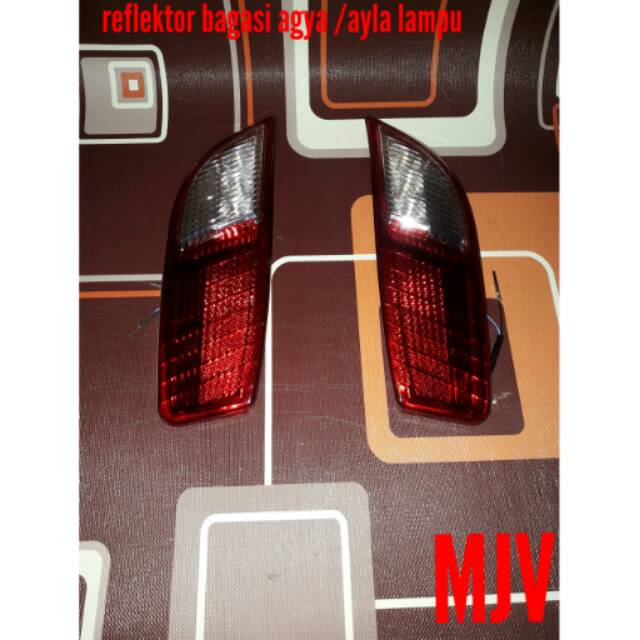Lampu reflektor agya/ayla belakang/reflektor bagasi ayla/agya/lampu variasi
