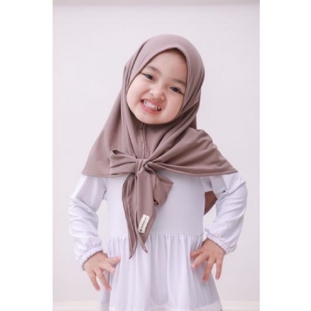 Syakila Bergo Anak Jersey Premium / Jilbab Instan Anak 1 - 6 Tahun