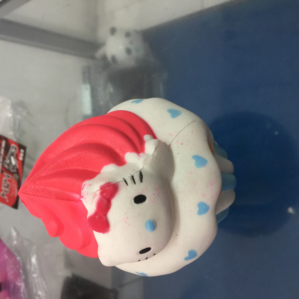 Squishy Hello Kitty Cupcake