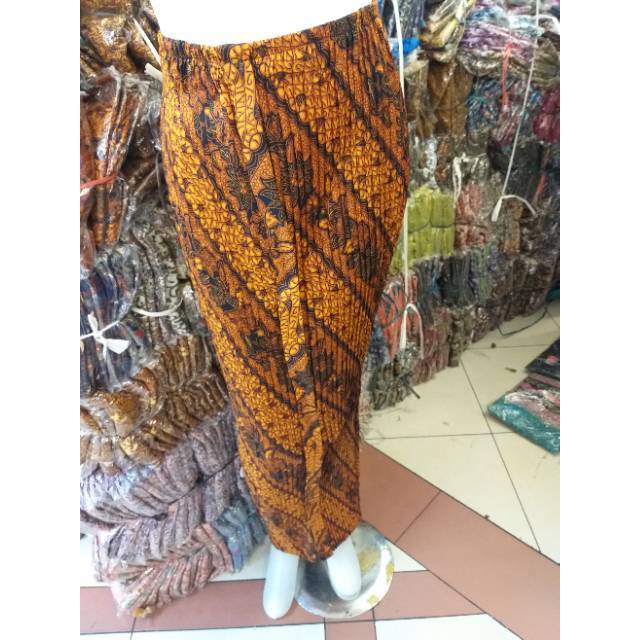 Rok plisket batik wiron