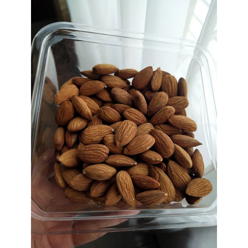

Almond panggang kupas 500gr