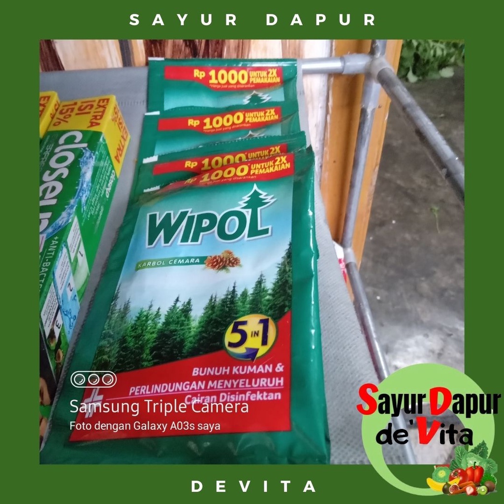 Wipol Karbon Cemara Wipol 40ml Sachet