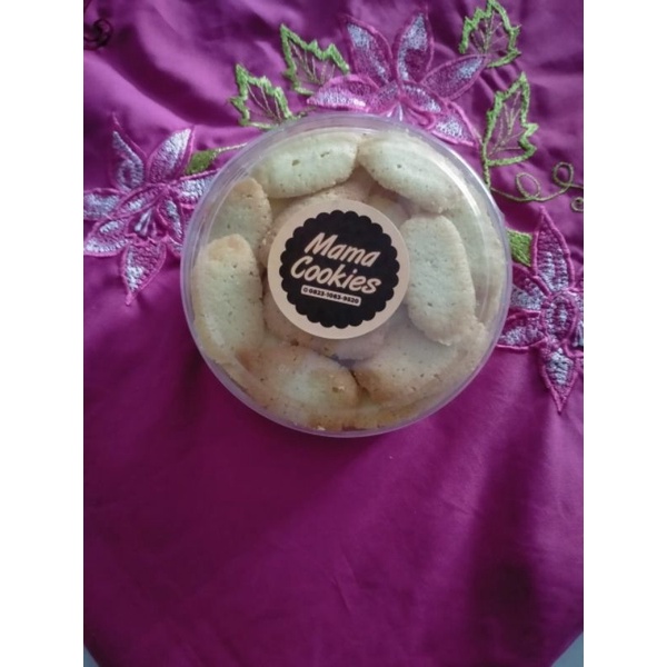 

Mama Cookies Khas Jember