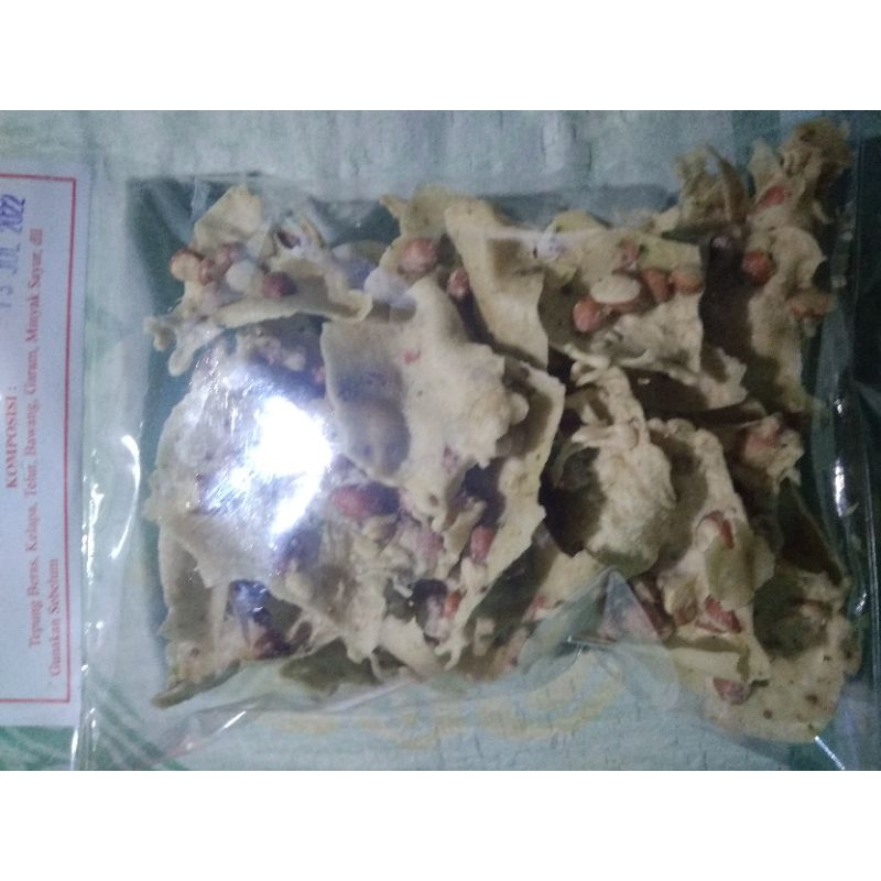 

Cemilan Renyah peyek kacang 200gr