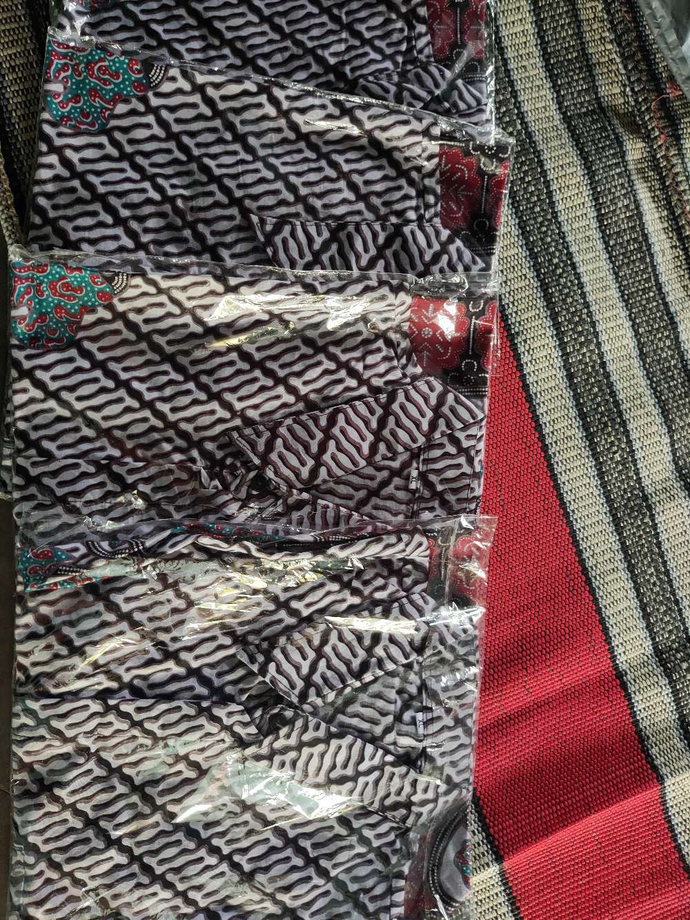 Maura Coupel Batik Couple Keluarga Sania Ruffle Ori Ndoro Jowi Dnt Motif Baru Termurah