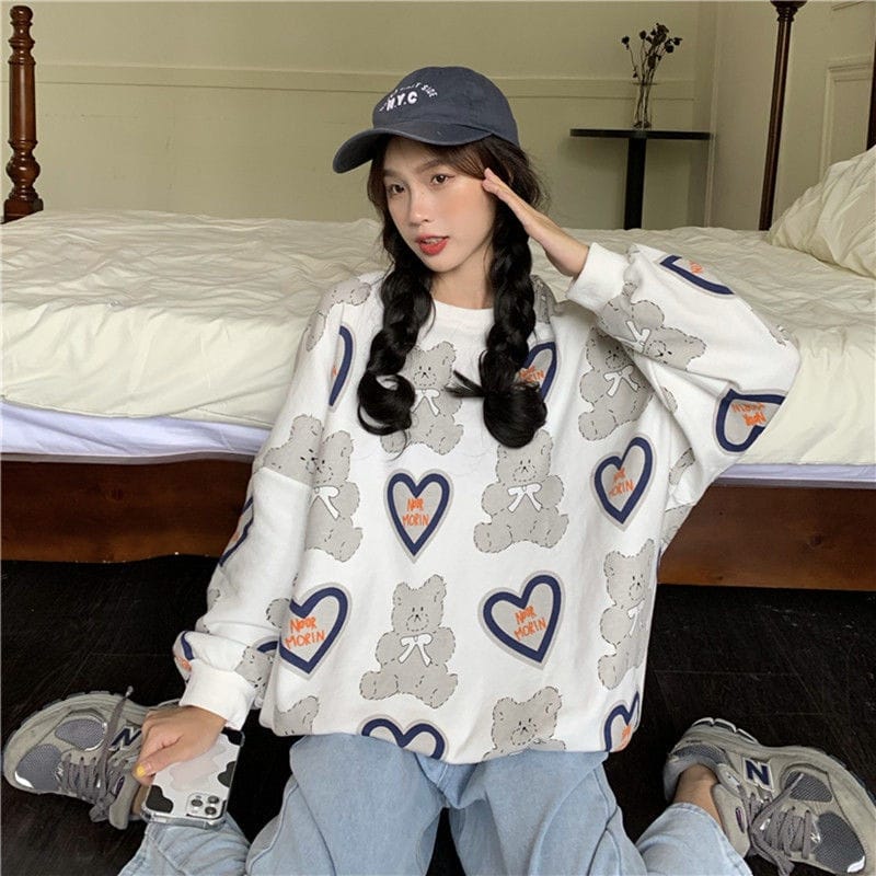 Love Bear Fullprint Sweater Lucu Wanita - LOVE BEAR Pull Print Crewneck Sweaetr Oversize - Sweatshirt Wanita