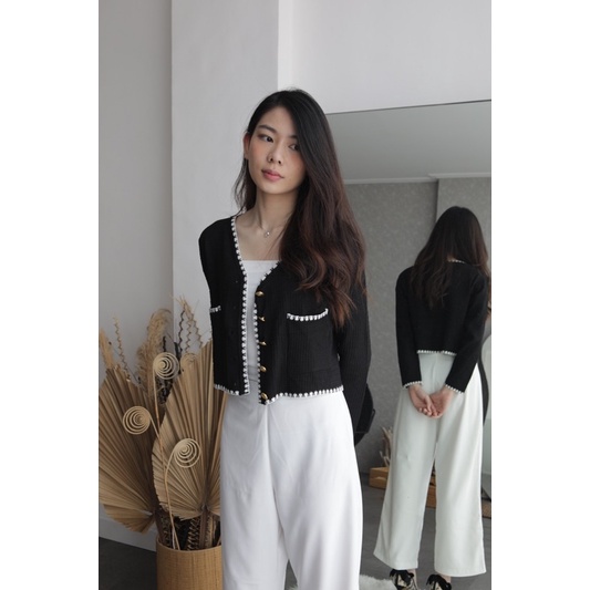 Cardigan / Cardigan Korea / Cardigan rajut / Cardigan hitam / Cardigan putih / Rajut / Cardigan raju