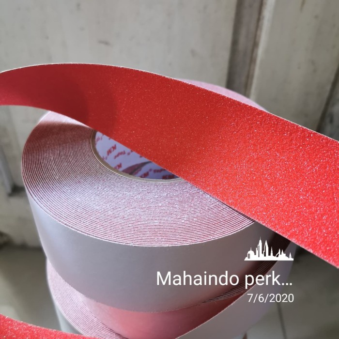 

Produk Unggulan Safety Walk Anti Slip Tangga Lantai-Lakban Pengaman Licin 5Cm X 18Mtr Trendi