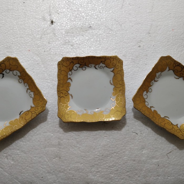 Piring Tatak / Lepek Vicenza B423