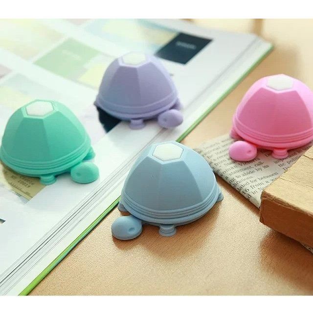 Tortoise Silicone Stand Earphone Wrap