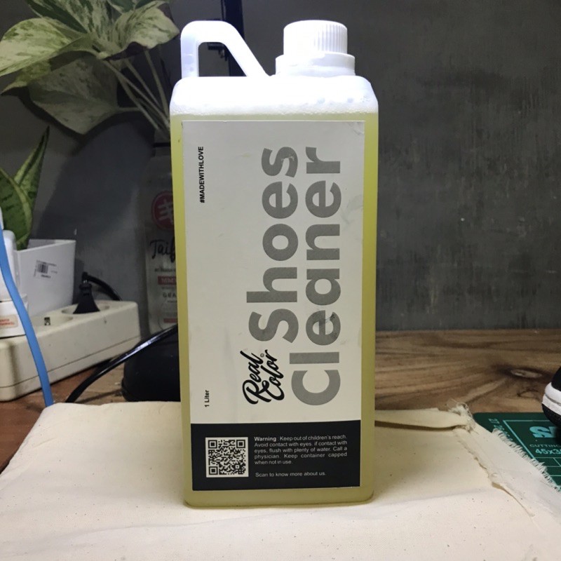 

SHOES CLEANER 1liter