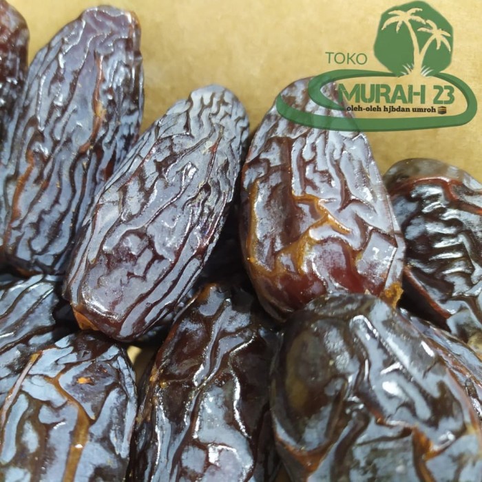 

kurma menjol no 1 jumbo 1kg